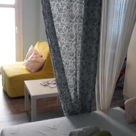 Romantically allured studio next to the center Salonicco Esterno foto